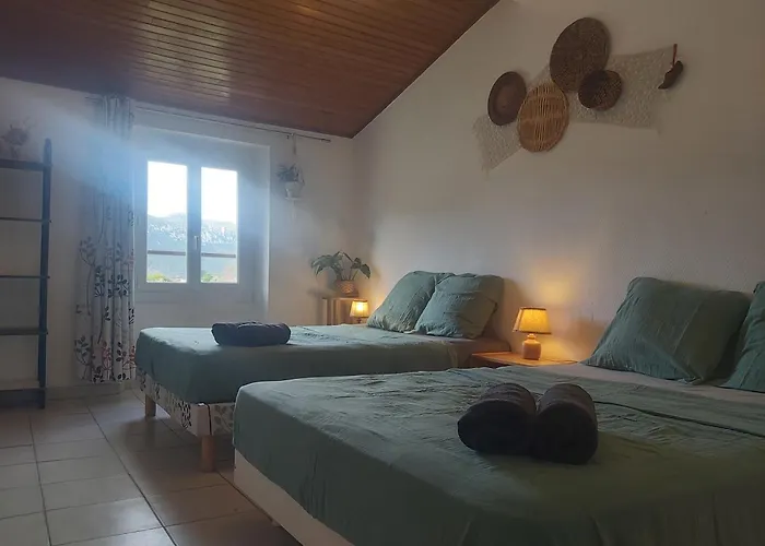 בית הארחה Home-shanti Galamus -- Relais Rando - Velo - Moto סן-פול-דו-פונוייה