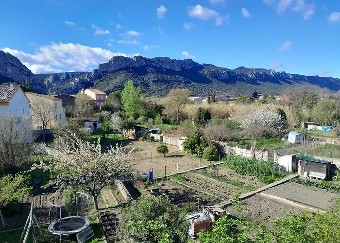 Gasthuis Home-shanti Galamus -- Relais Rando - Velo - Moto *